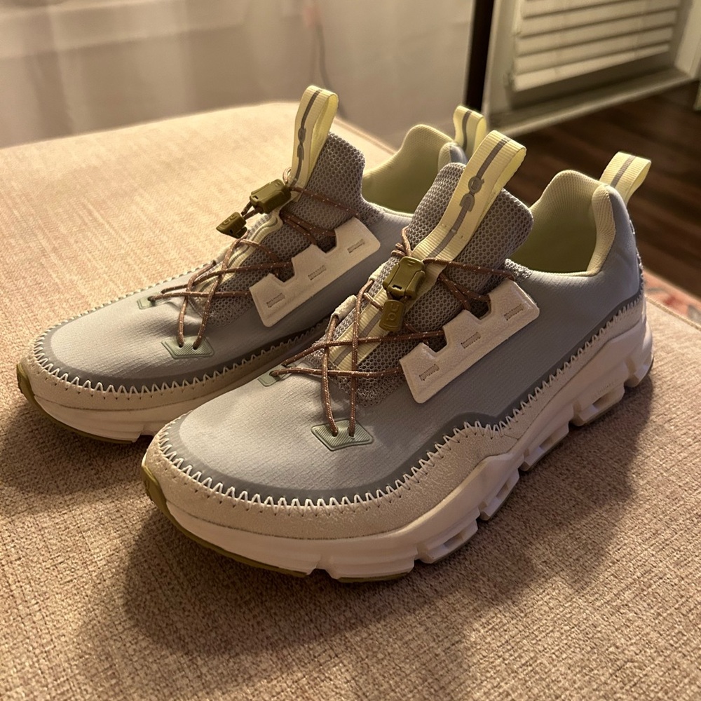 On Women's Cloudaway Running Shoes Size 10